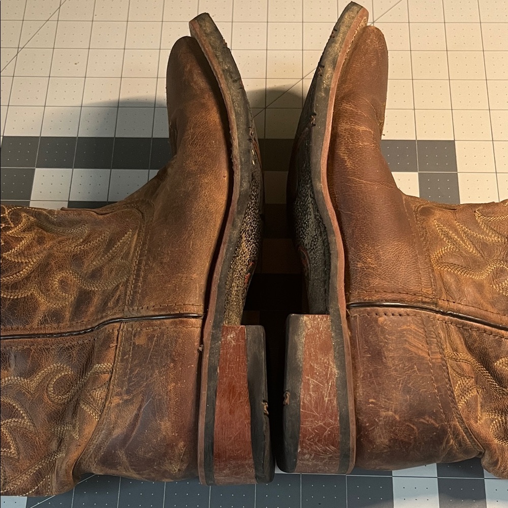 Laredo Distressed Brown Embroidered Western Heeled Boots - Picture 9 of 13